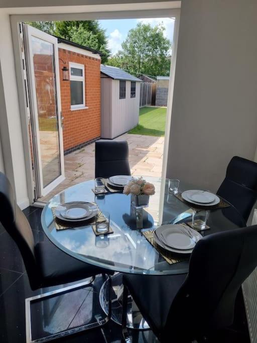 Somers Lodge Leicester Eksteriør bilde